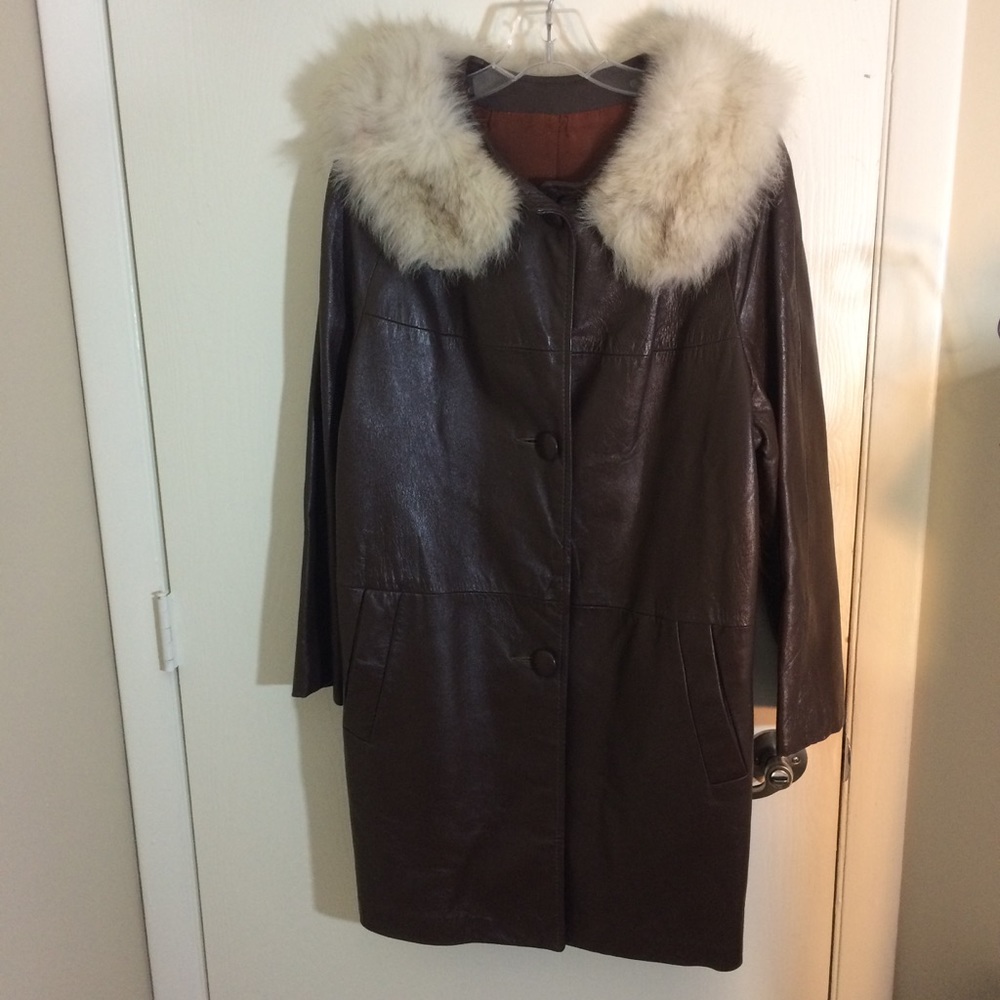 Brown leather coat 50-60's, white fur collar.